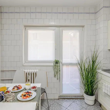 Sunshine Haven - M&n *