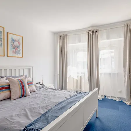 Sunshine Haven - M&n * Βουκουρέστι