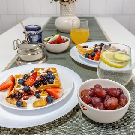 Apartment Sunshine Haven - M&n Bucharest