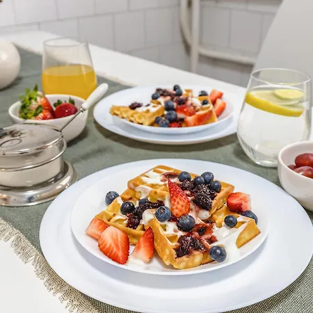 Sunshine Haven - M&n