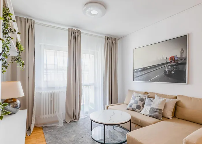 Sunshine Haven - M&n Apartman Bukarest