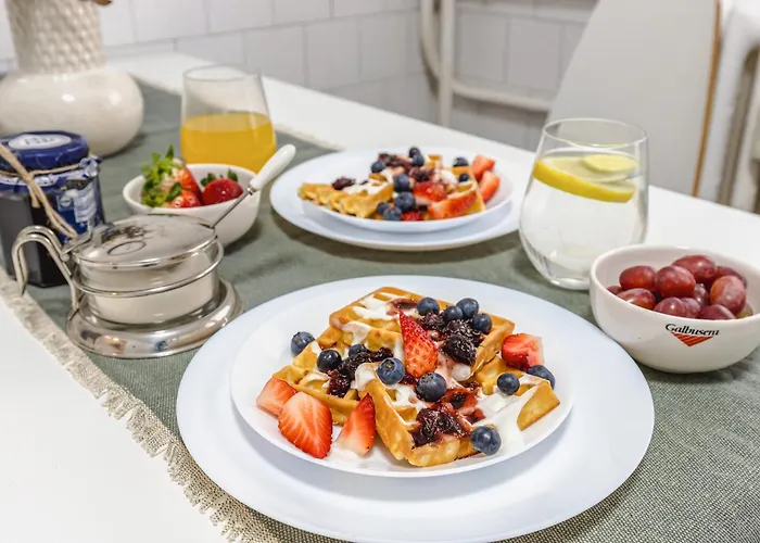 Sunshine Haven - M&n