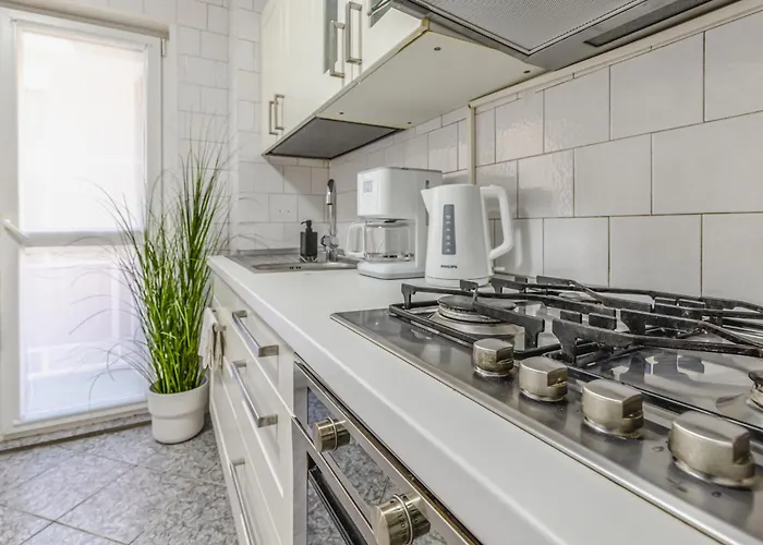 Sunshine Haven - M&n