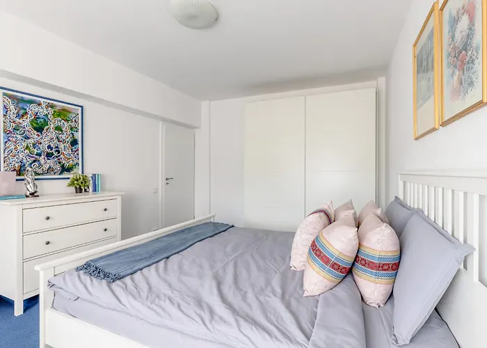 Sunshine Haven - M&n Apartman Bukarest