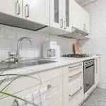 Sunshine Haven - M&n * Bucureşti
