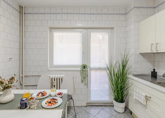 Sunshine Haven - M&n *